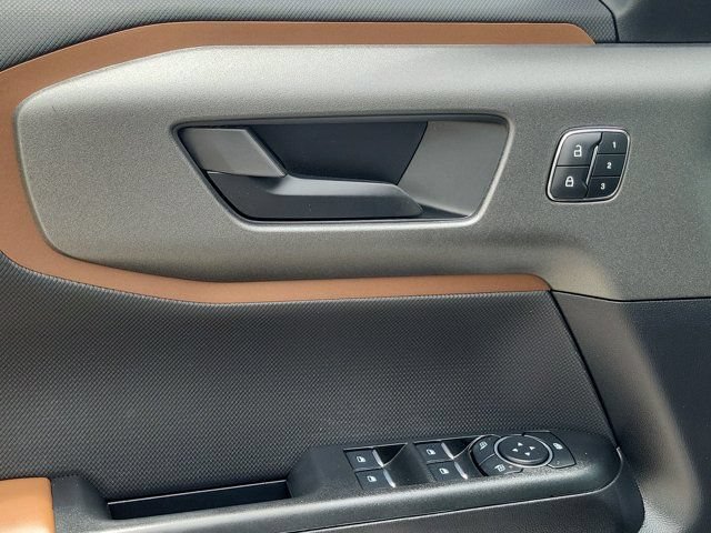 Certified 2025 Ford Bronco Sport Outer Banks w/ Outer Banks Tech Package+ AWD/4WD image 19