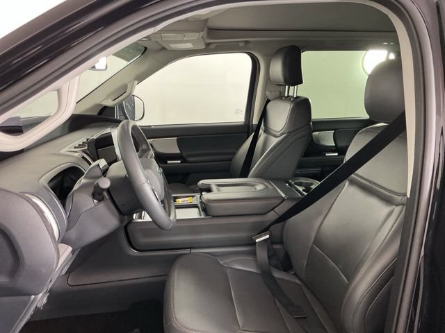 Certified 2025 Ford Expedition Active AWD/4WD image 15