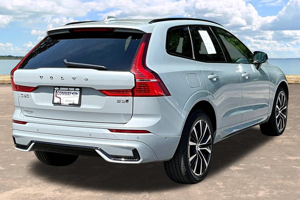 Used 2025 Volvo XC60 B5 Plus AWD/4WD image 8