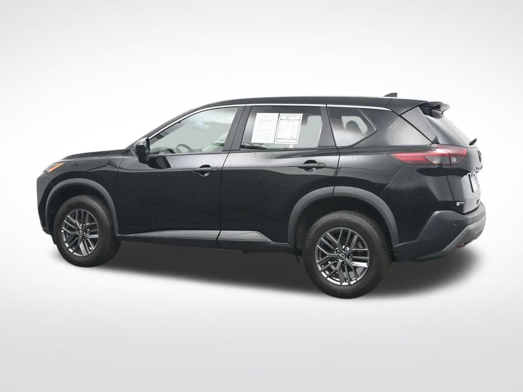 Used 2023 Nissan Rogue S AWD/4WD image 10