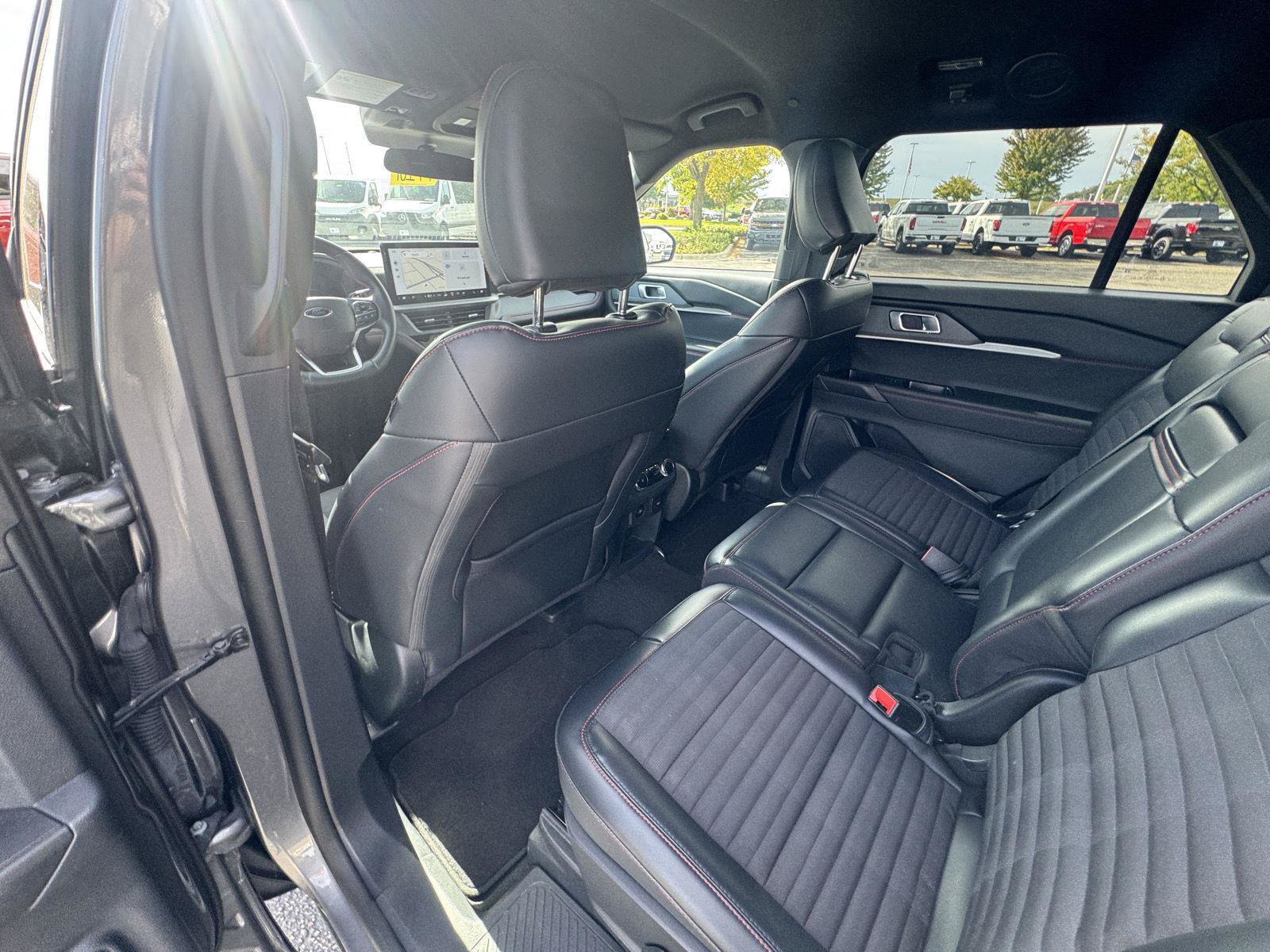 Certified 2025 Ford Explorer ST-Line w/ ST-Line Street Pack AWD/4WD image 12