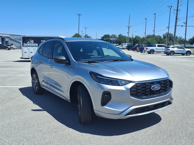 Certified 2024 Ford Escape ST-Line w/ Tech Pack #1 AWD/4WD image 7