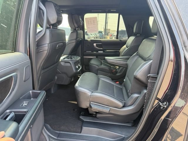 Certified 2026 Ford Expedition Max Platinum w/ Stealth Performance Package AWD/4WD image 17
