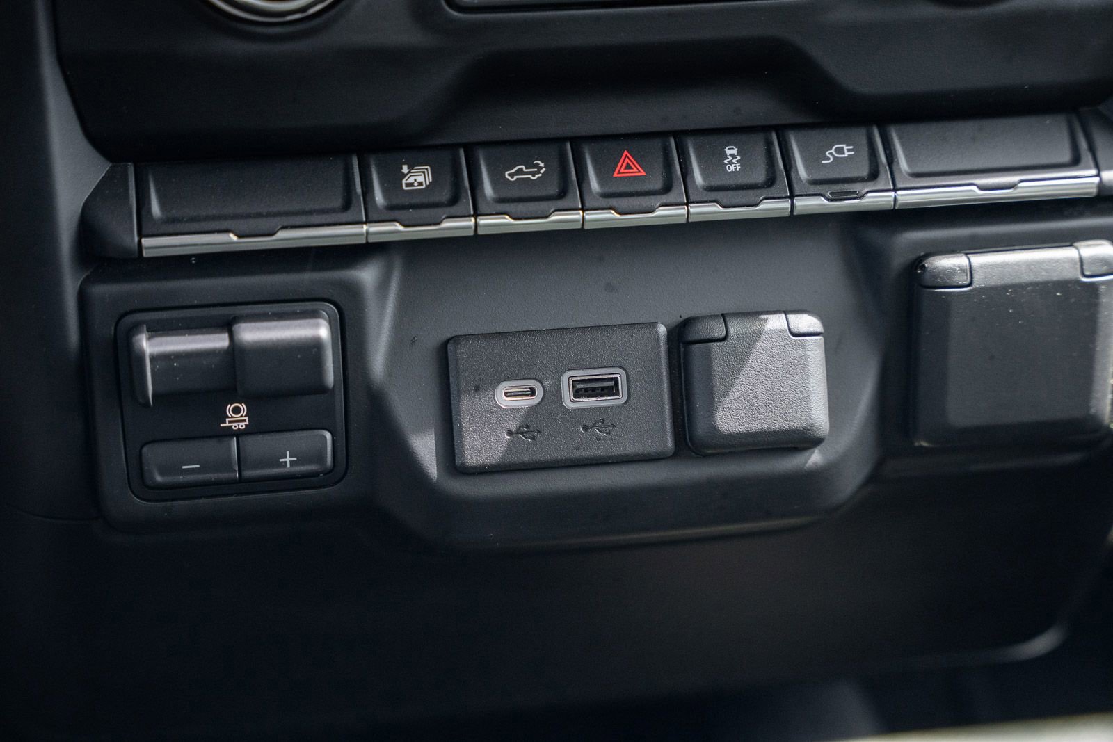 Used 2022 Chevrolet Silverado 2500 Custom w/ Custom Value Package image 30