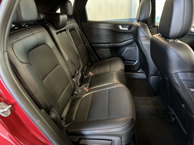 Certified 2025 Ford Escape ST-Line Elite image 34