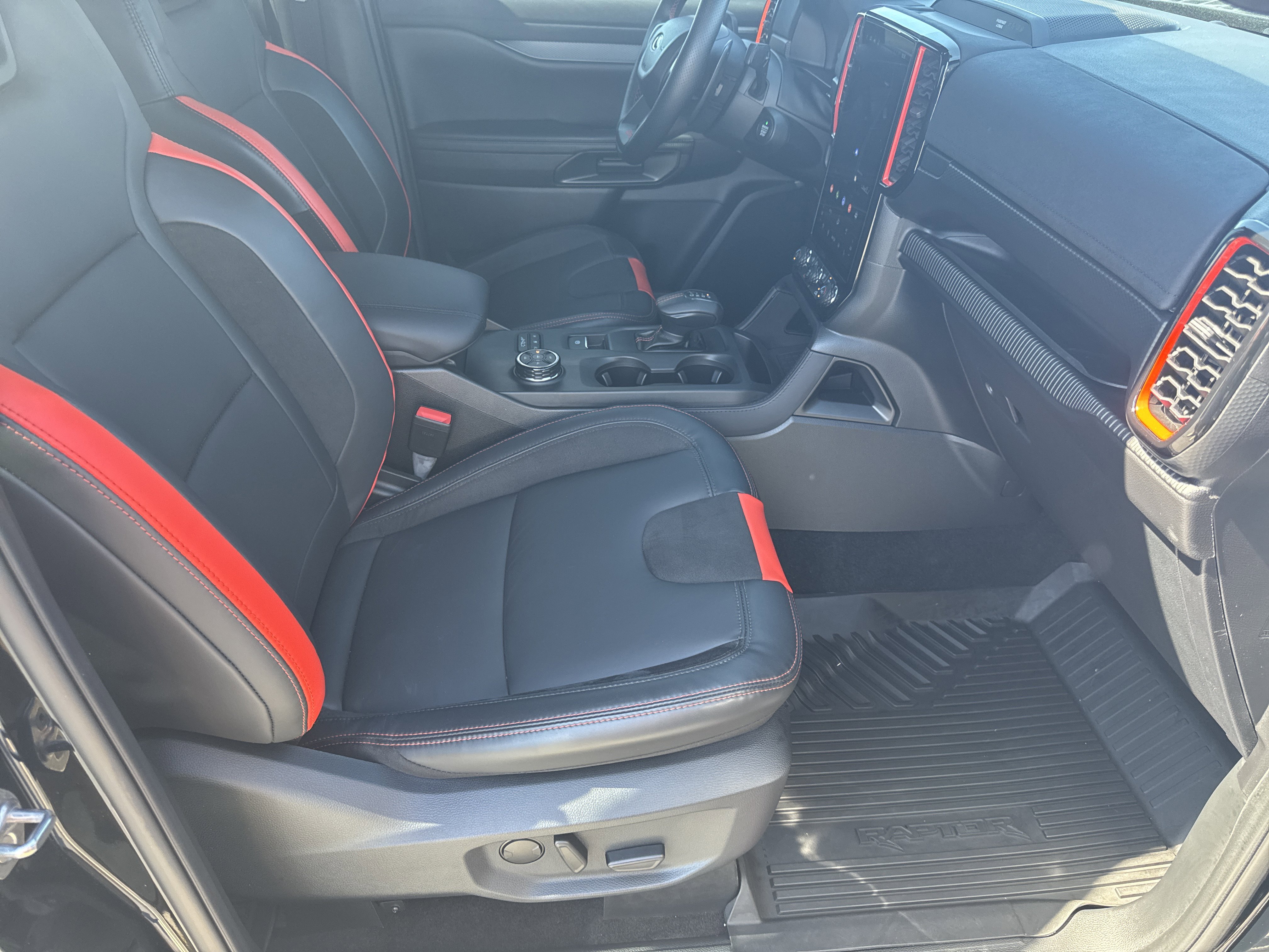 Certified 2025 Ford Ranger Raptor AWD/4WD image 11