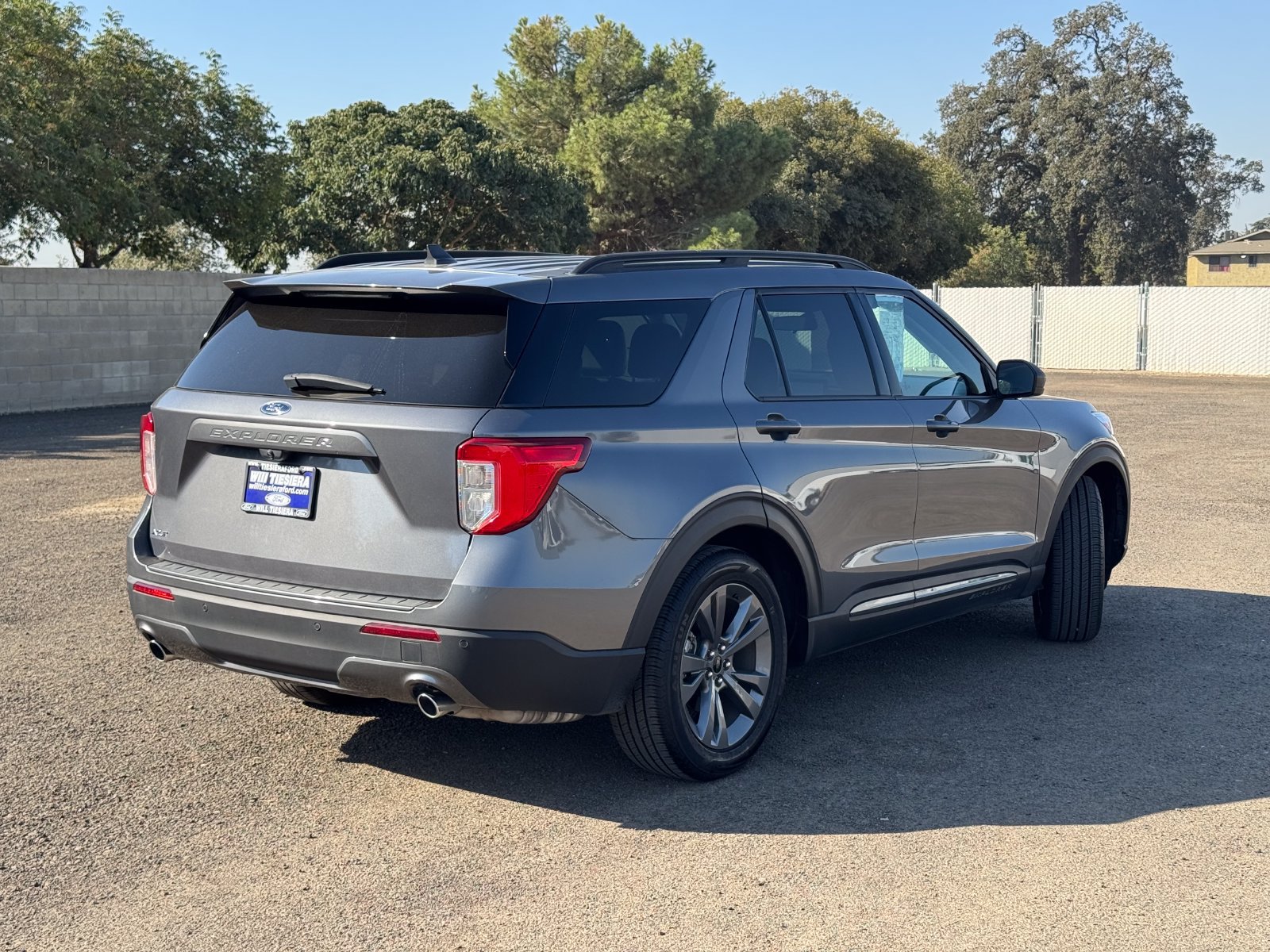 Certified 2021 Ford Explorer XLT w/ Equipment Group 202A RWD image 3