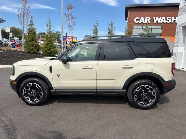 Certified 2025 Ford Bronco Sport Outer Banks w/ Outer Banks Tech Package+ AWD/4WD image 3
