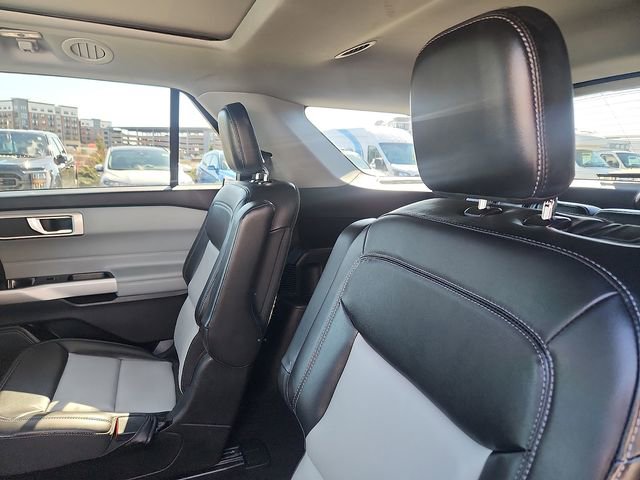 Certified 2022 Ford Explorer XLT w/ Equipment Group 202A image 25