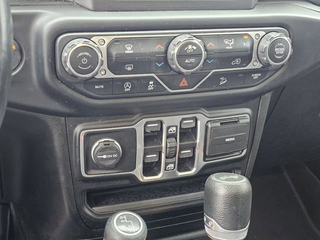 Used 2020 Jeep Wrangler Unlimited Sahara image 18