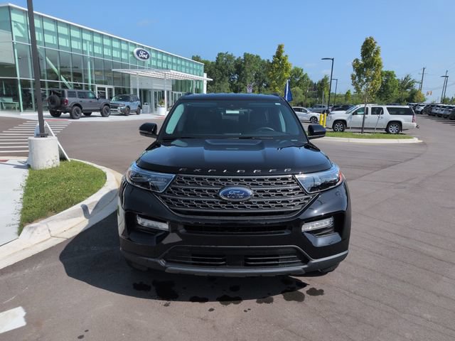 Certified 2023 Ford Explorer XLT w/ Equipment Group 202A AWD/4WD image 8