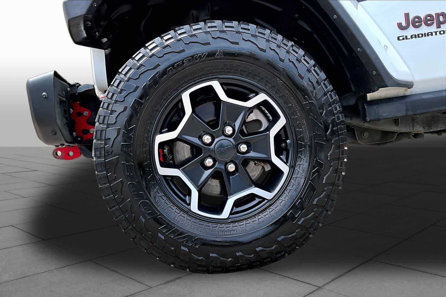 Used 2020 Jeep Gladiator Rubicon AWD/4WD image 11