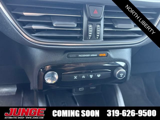 Certified 2025 Ford Escape Platinum AWD/4WD image 23