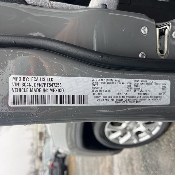 Used 2023 Jeep Compass Latitude image 35