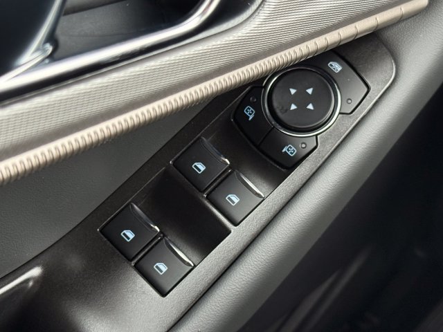 Certified 2025 Ford Explorer Active w/ Active Comfort Package AWD/4WD image 23