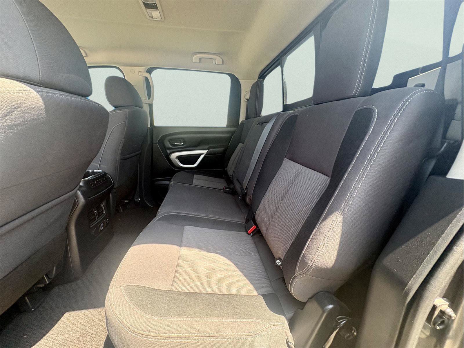 Used 2024 Nissan Titan SV w/ SV Convenience Package AWD/4WD image 14