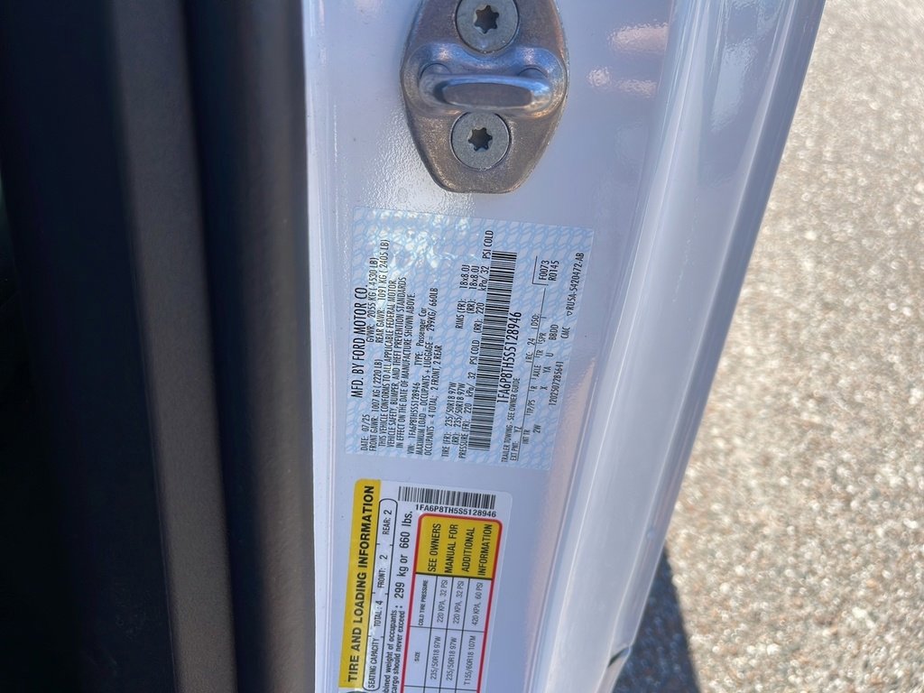 Certified 2025 Ford Mustang Coupe image 30