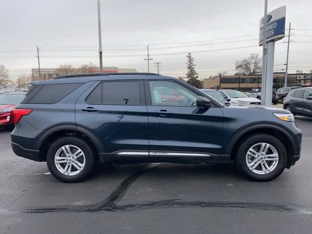 Certified 2022 Ford Explorer XLT w/ Equipment Group 202A image 2