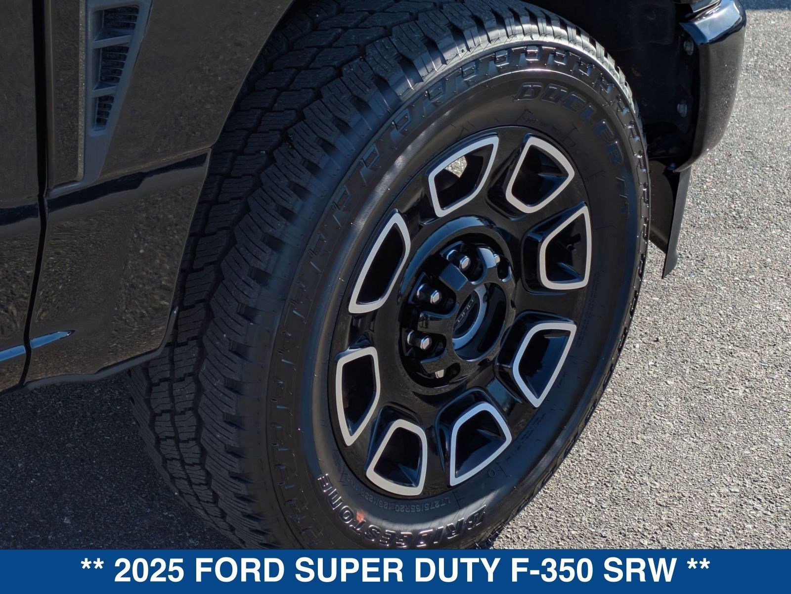 Certified 2025 Ford F350 Platinum image 12