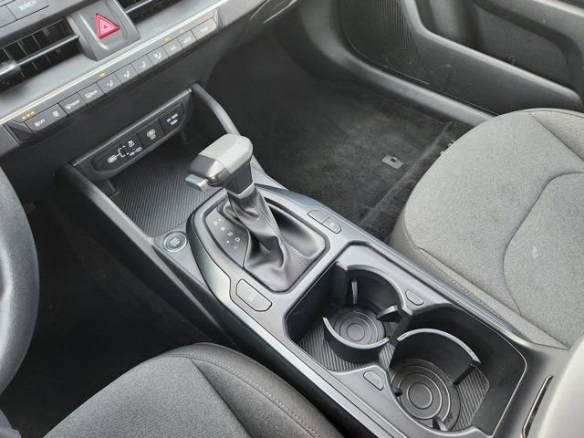 Used 2025 Kia K4 LXS image 18