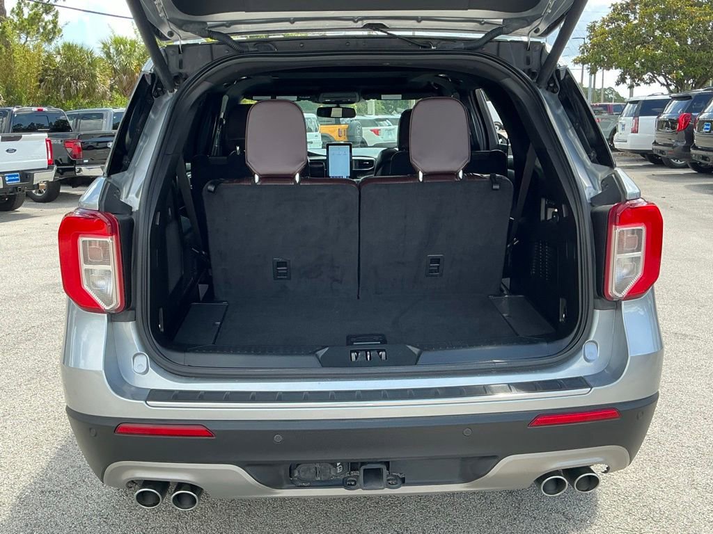 Certified 2020 Ford Explorer Platinum w/ Premium Technology Package AWD/4WD image 23