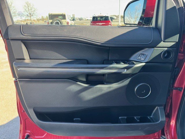 Certified 2021 Ford Expedition Max XLT image 10