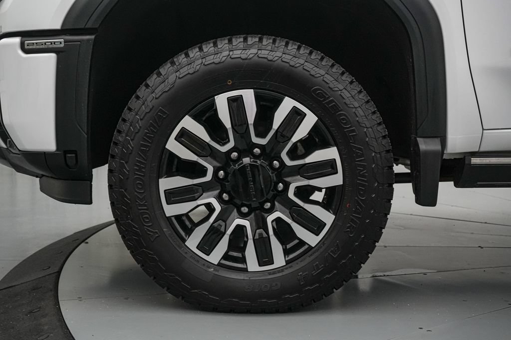 Used 2024 GMC Sierra 2500 Denali Ultimate AWD/4WD image 12
