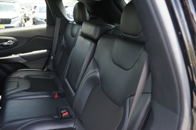 Used 2020 Jeep Cherokee Latitude Plus FWD image 14
