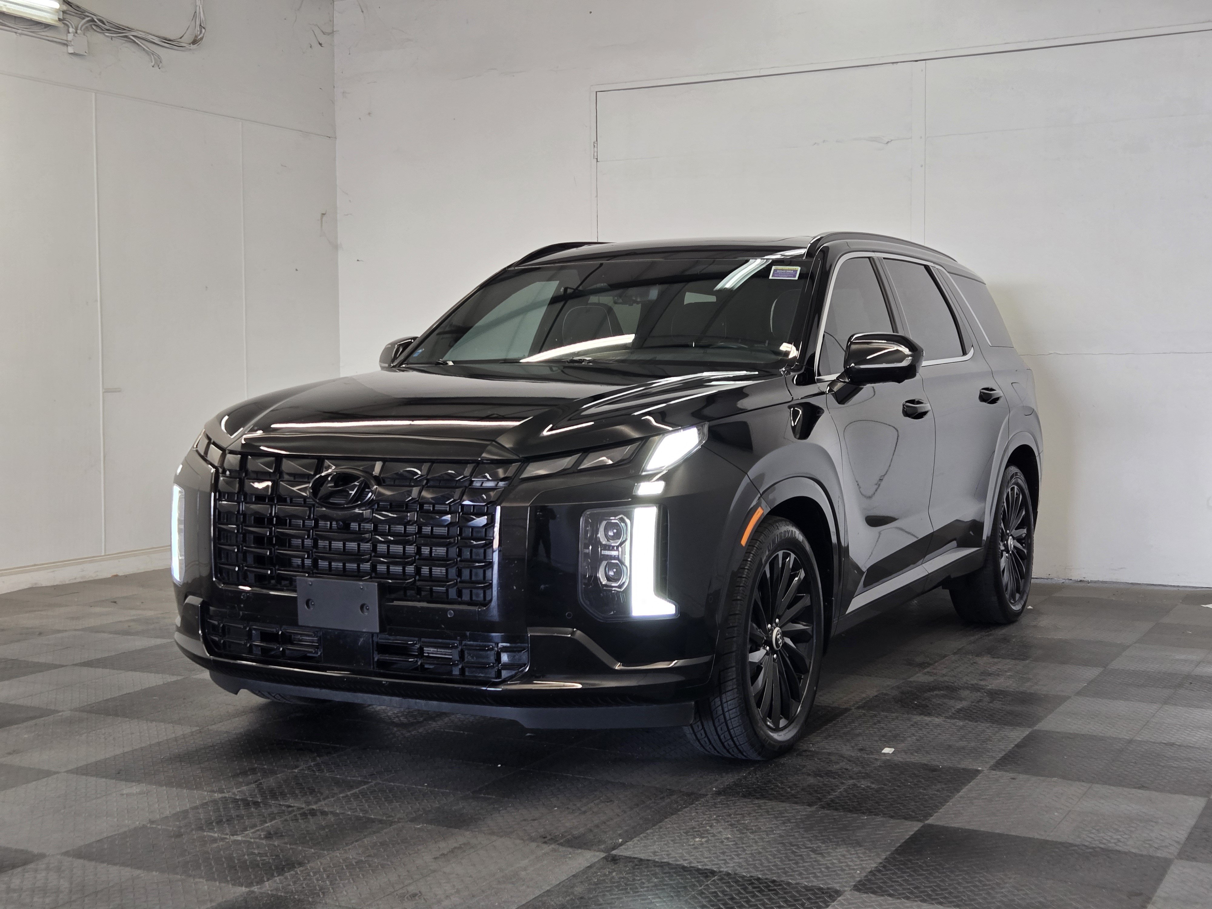 Used 2024 Hyundai Palisade Calligraphy AWD/4WD image 4