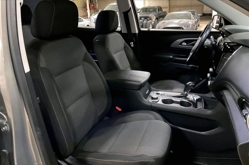 Used 2018 Chevrolet Traverse LT image 9