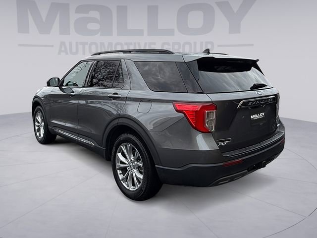 Certified 2021 Ford Explorer XLT w/ Equipment Group 202A AWD/4WD image 3