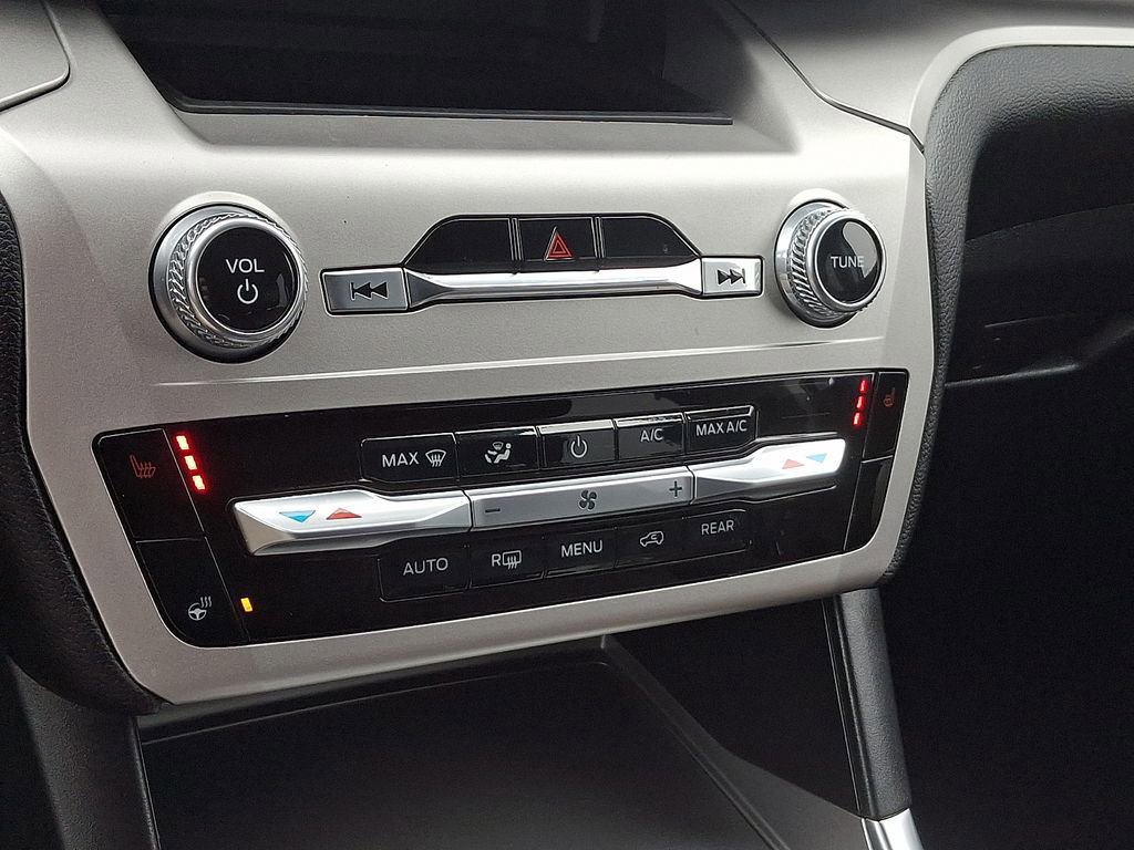 Certified 2021 Ford Explorer XLT w/ Equipment Group 202A image 16