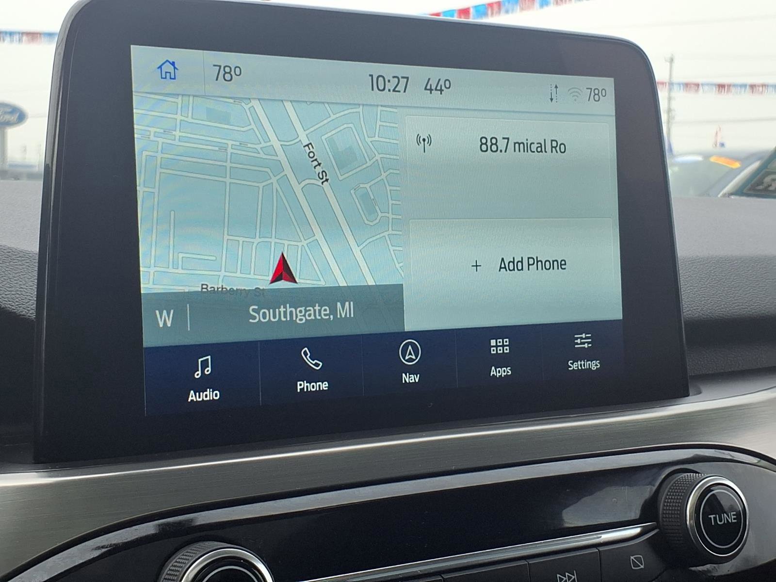 Certified 2022 Ford Escape Titanium w/ Class II Trailer Tow Package image 16