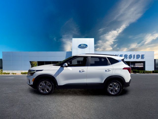 Used 2024 Kia Seltos S FWD image 4