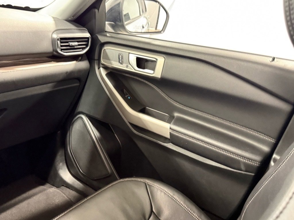 Certified 2023 Ford Explorer Limited image 12