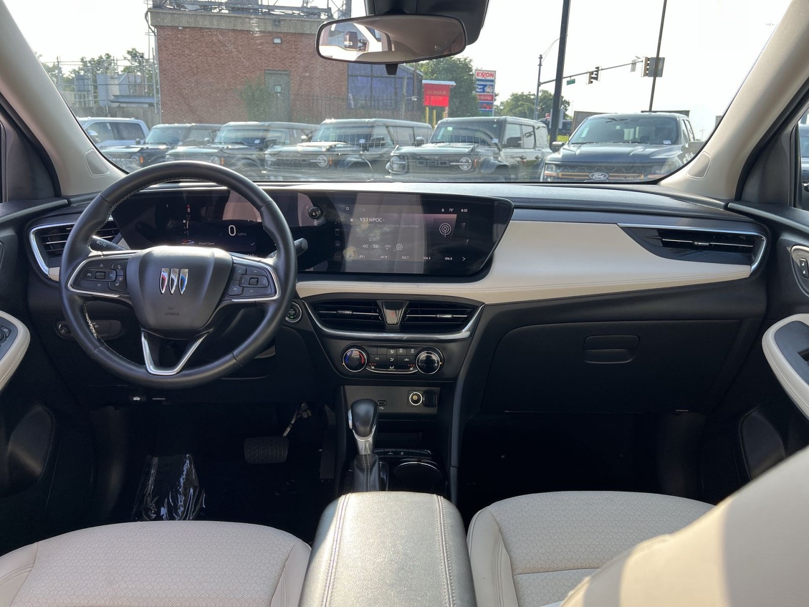 Used 2024 Buick Encore GX Preferred w/ Comfort Package FWD image 22
