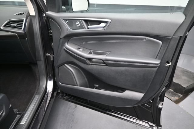 Certified 2024 Ford Edge Titanium w/ Equipment Group 301A AWD/4WD image 34