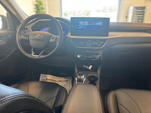 Certified 2025 Ford Escape SE w/ PHEV Premium Package FWD image 8