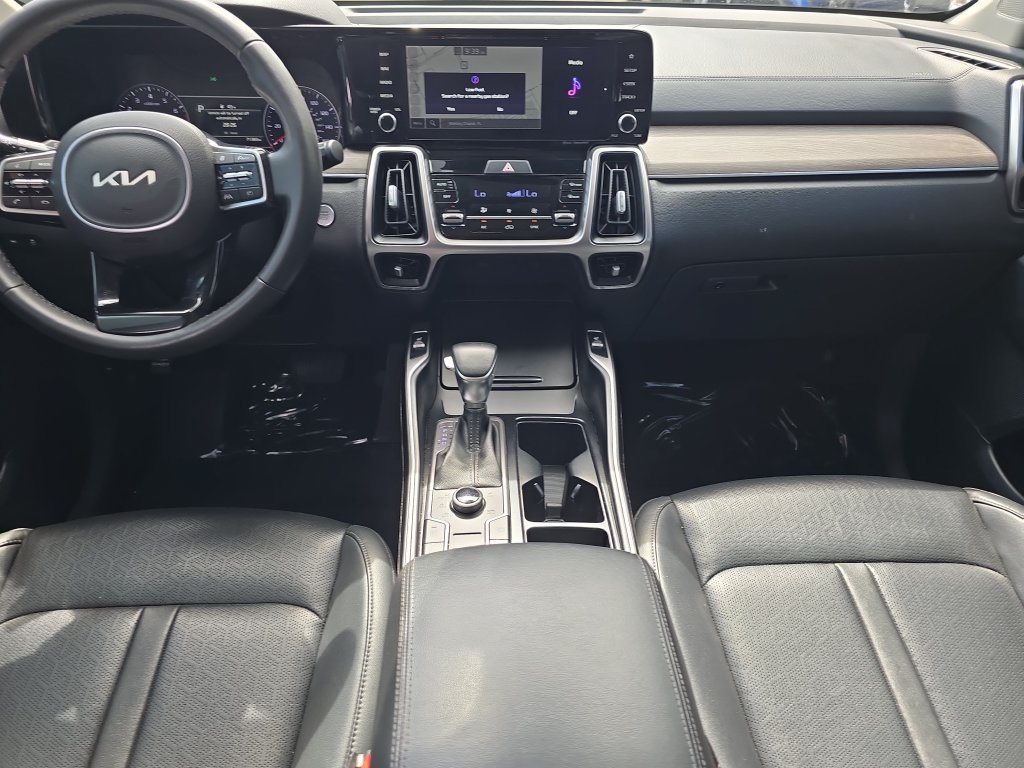 Used 2022 Kia Sorento S AWD/4WD image 16