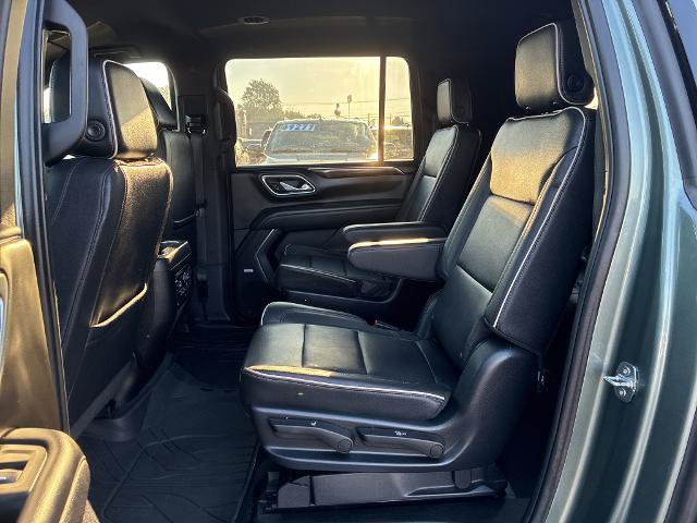 Used 2023 Chevrolet Suburban Premier RWD image 11