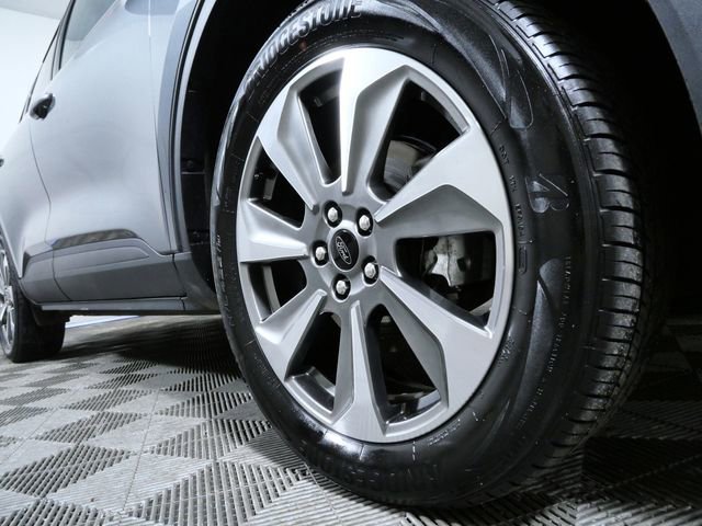 Certified 2025 Ford Escape Platinum AWD/4WD image 2