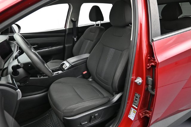 Used 2025 Hyundai Tucson SEL FWD image 11