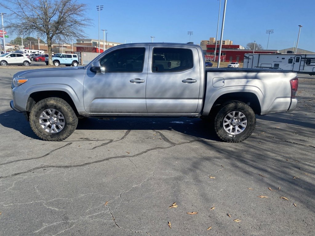 Used 2020 Toyota Tacoma SR image 4