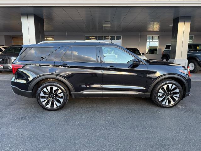 Certified 2025 Ford Explorer Platinum w/ LUX Leather Package image 5