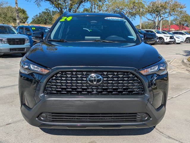 Used 2024 Toyota Corolla Cross LE image 8
