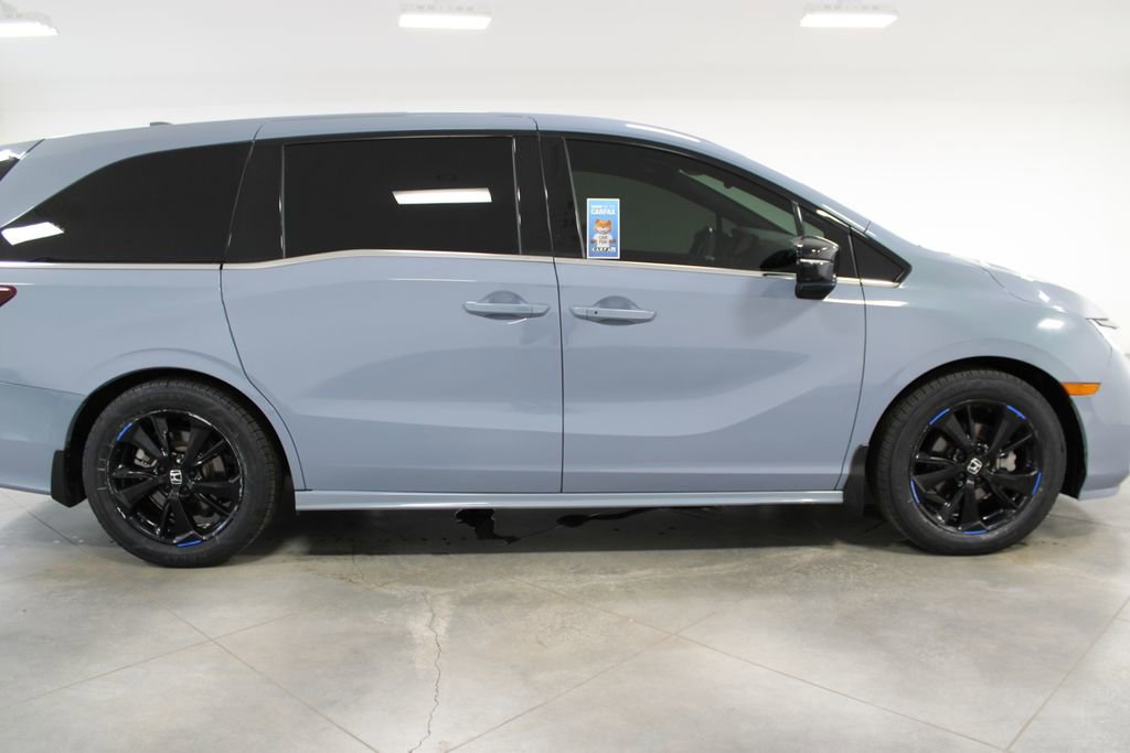 Used 2023 Honda Odyssey Sport image 5