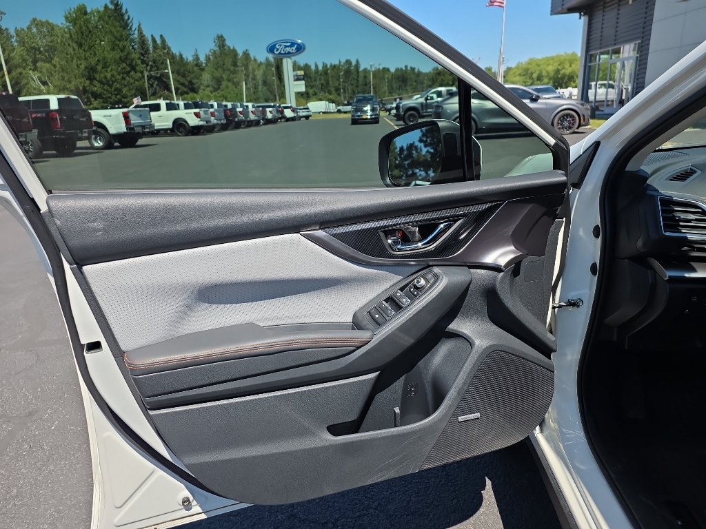 Used 2019 Subaru Crosstrek 2.0i Limited w/ Moonroof Package w/Navigation AWD/4WD image 23