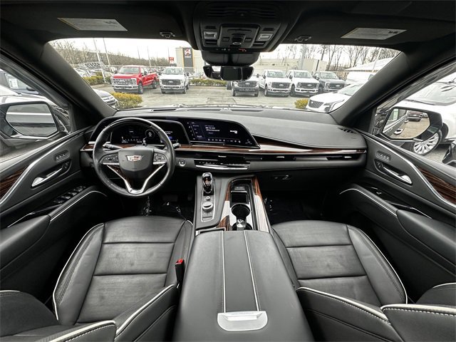 Used 2023 Cadillac Escalade Premium Luxury image 17