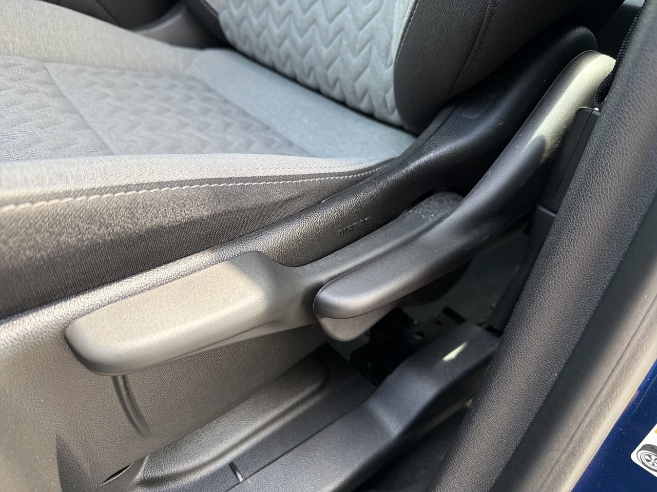 Used 2023 Chevrolet Equinox LS w/ Driver Confidence II Package FWD image 18