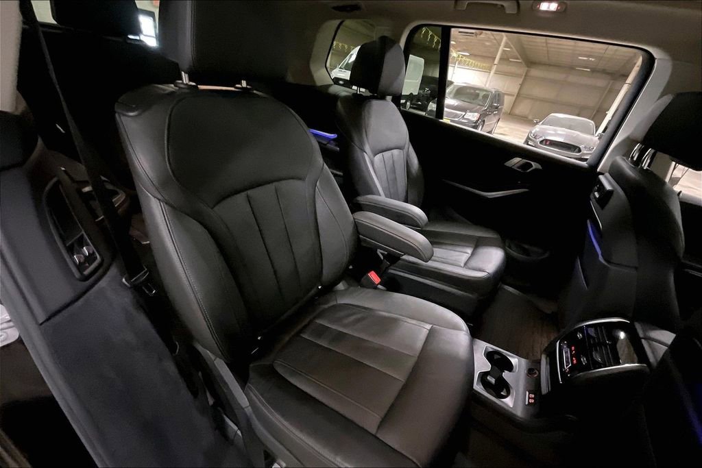 Used 2019 BMW X7 xDrive40i w/ Cold Weather Package image 26